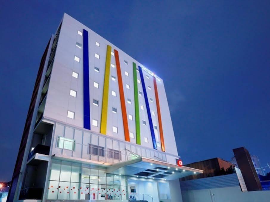 Amaris Hotel Tebet Джакарта Екстериор снимка
