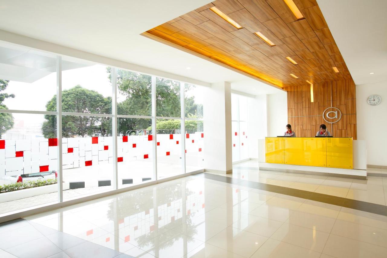 Amaris Hotel Tebet Джакарта Екстериор снимка