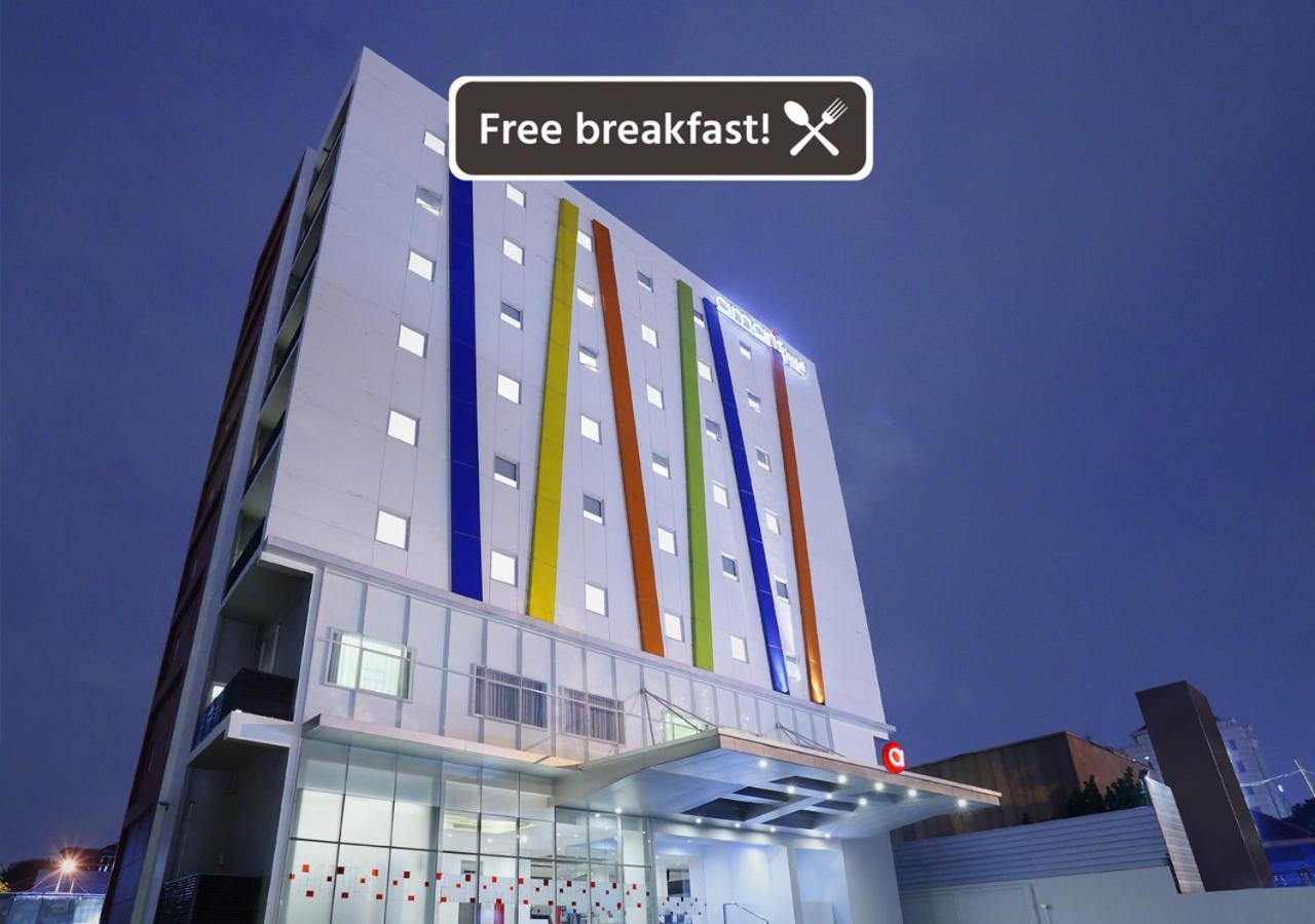 Amaris Hotel Tebet Джакарта Екстериор снимка