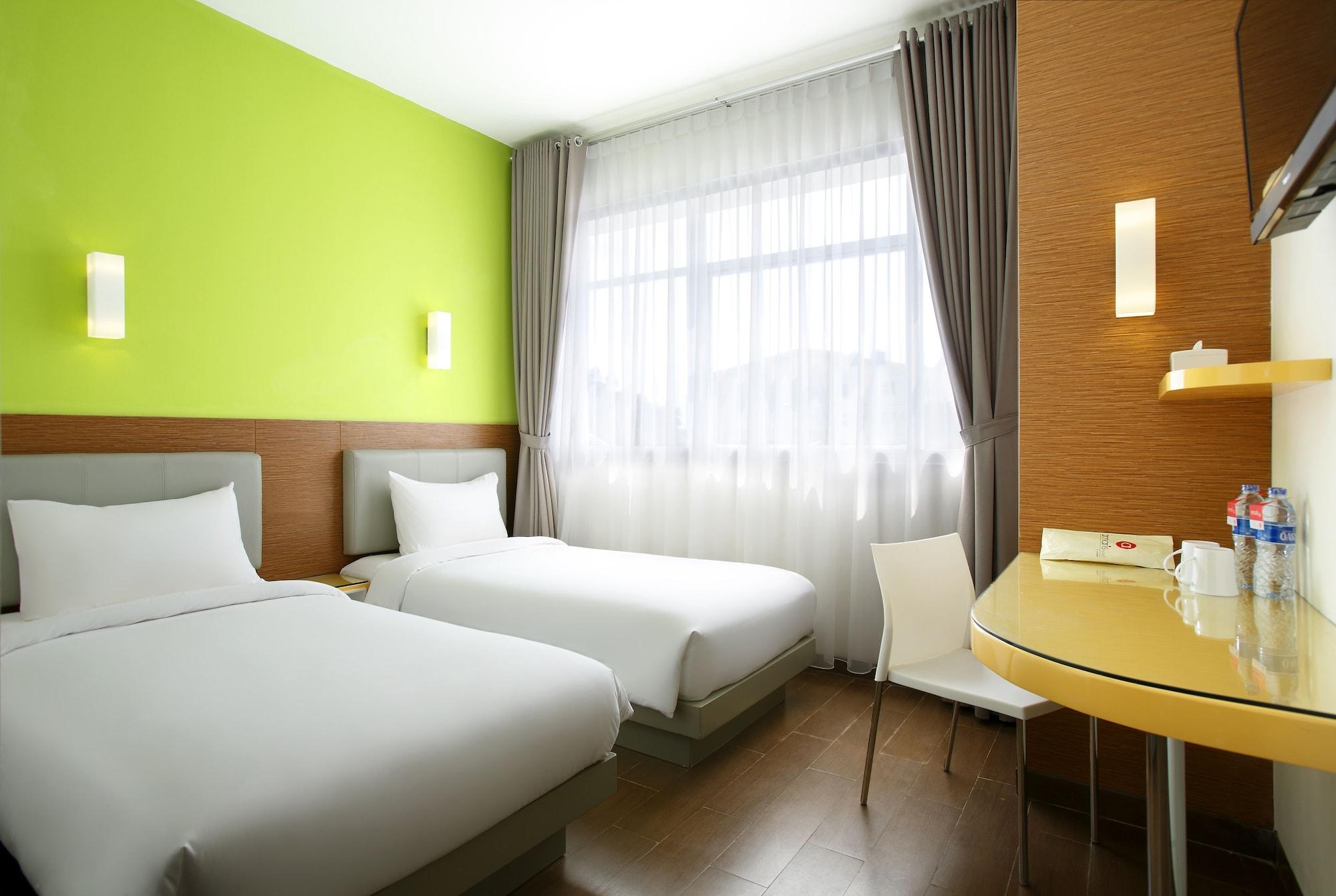Amaris Hotel Tebet Джакарта Екстериор снимка