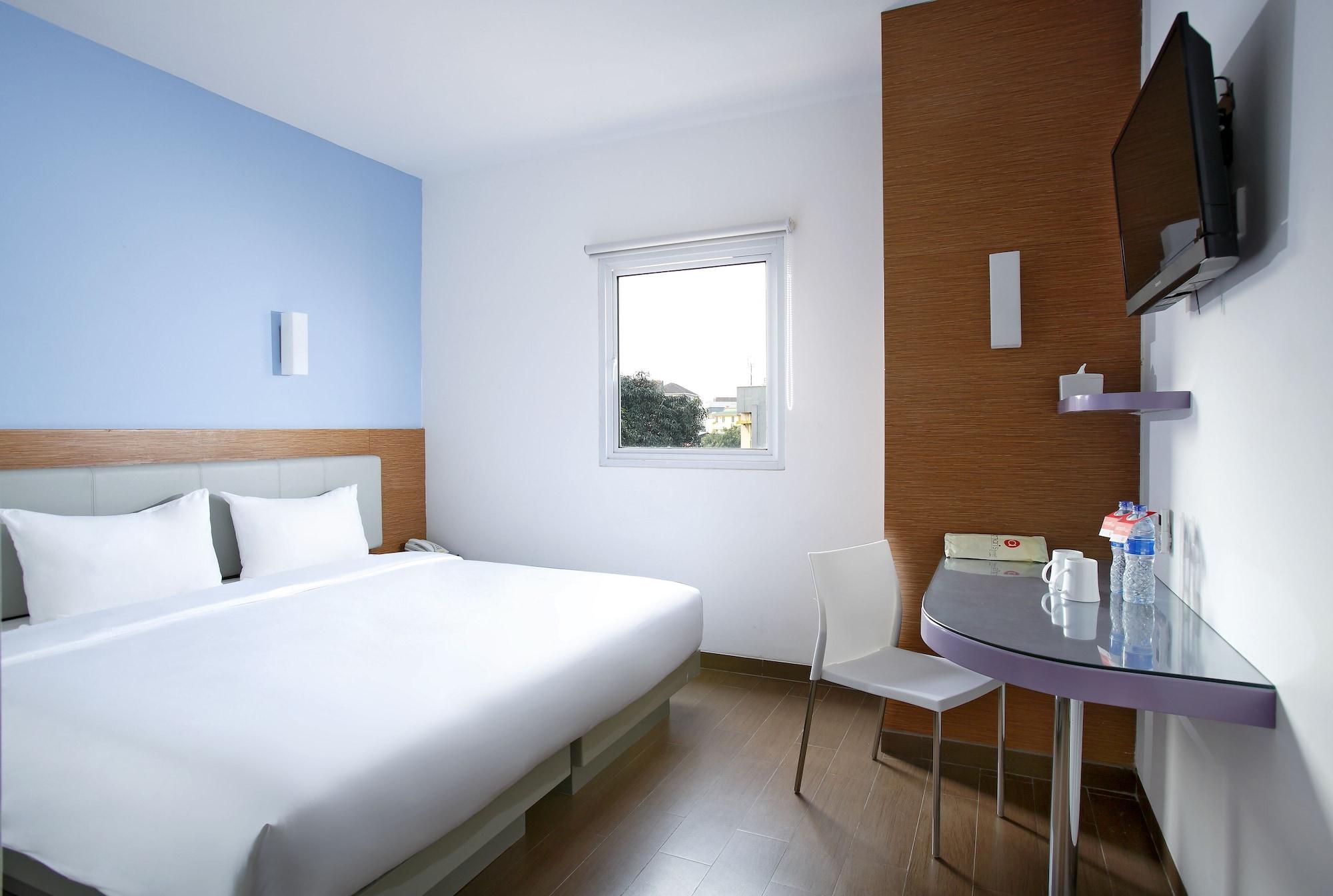 Amaris Hotel Tebet Джакарта Екстериор снимка